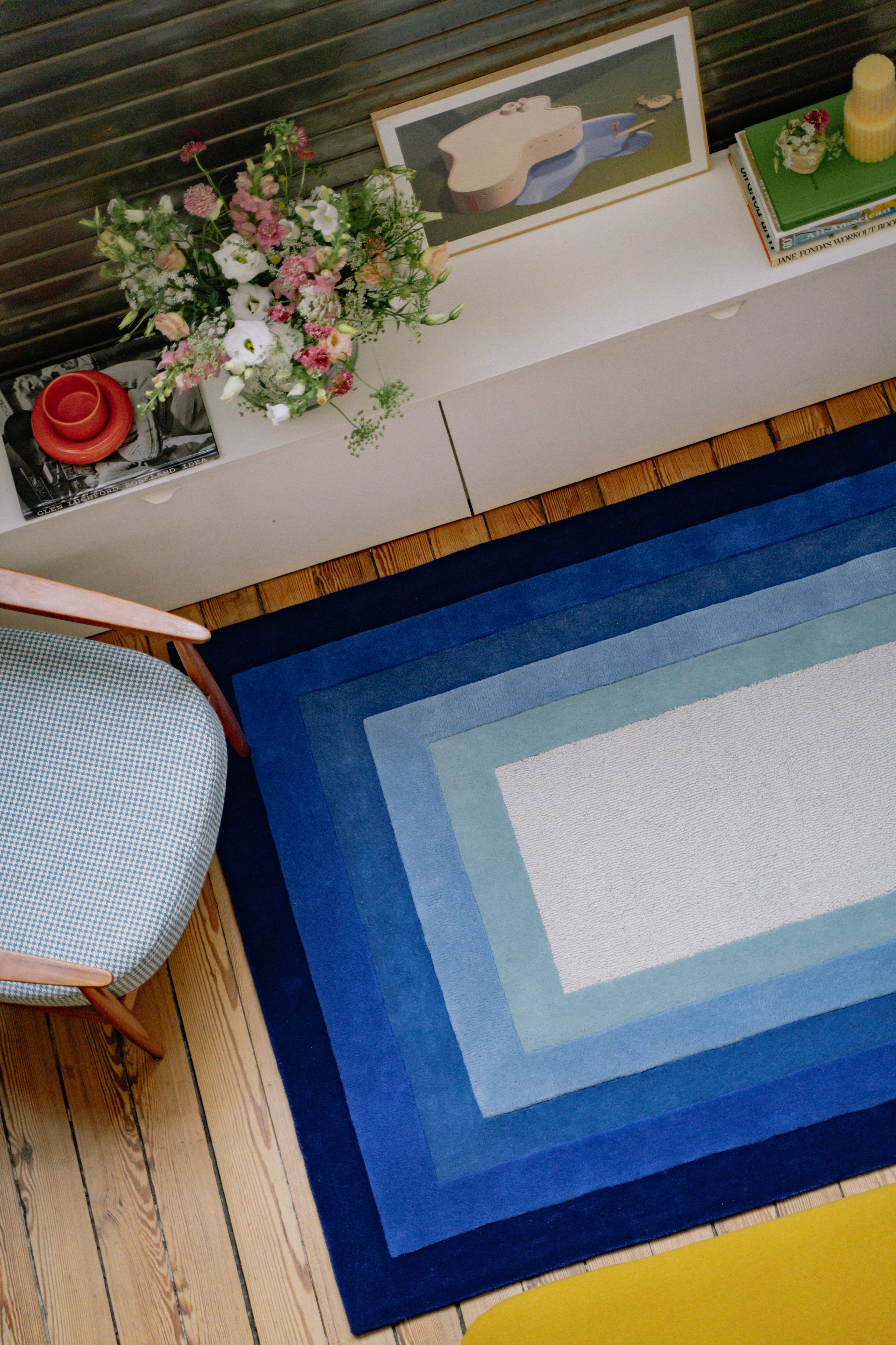 Tapis Blue Lens