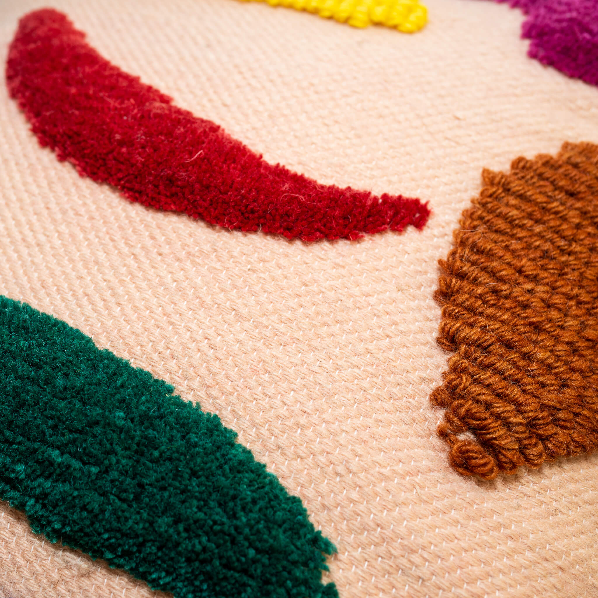 Housse de Coussin en Laine Fait Main Spicy détails