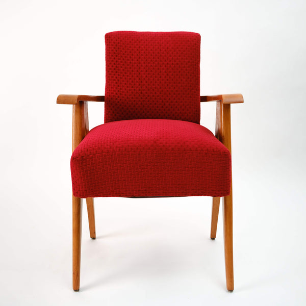 Fauteuil Red Square en chute de tissu velours de la marque Casal de face