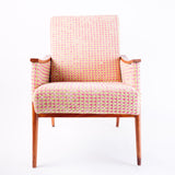 Fauteuil Pinkish Pastel de la marque designer Guild de face